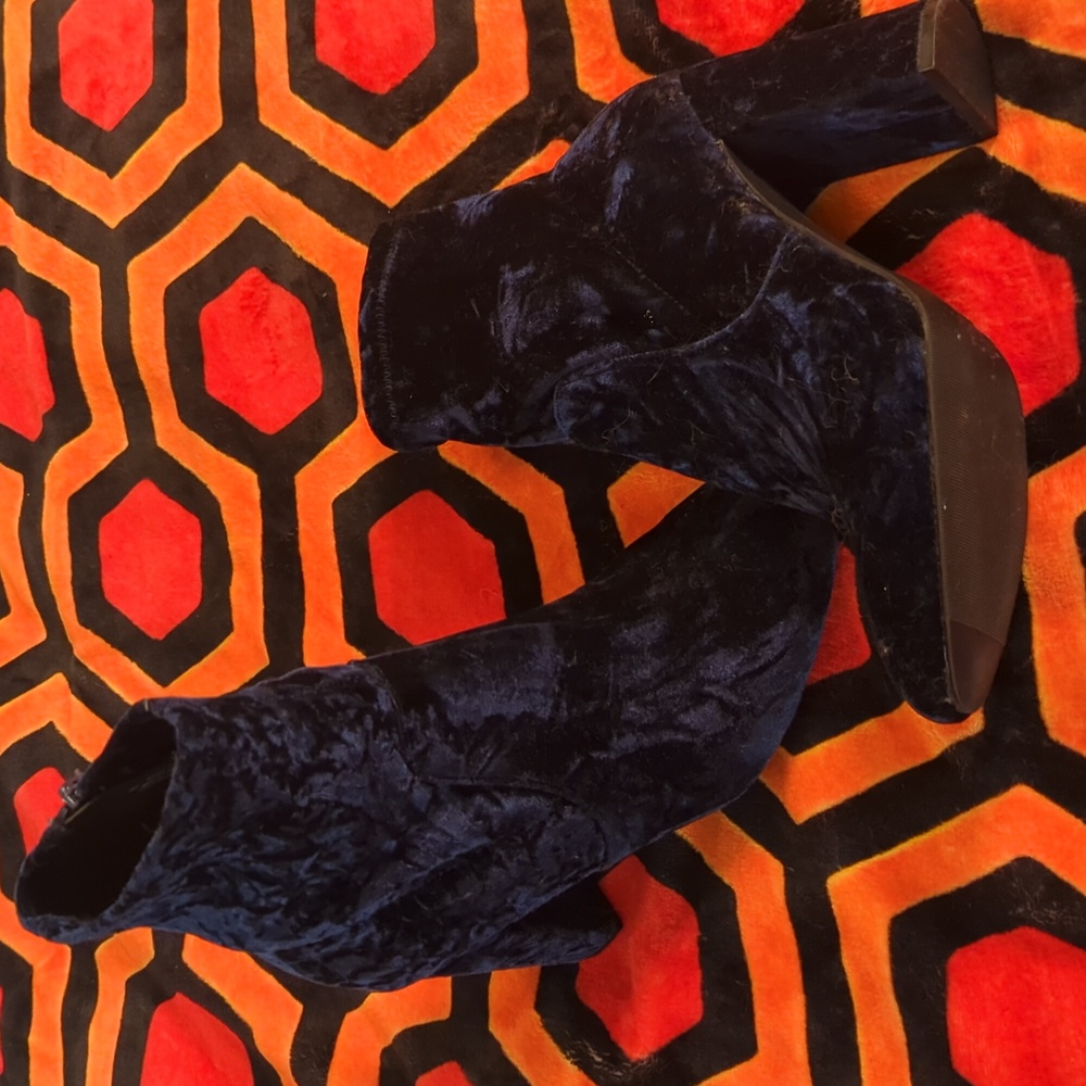 9.5 Mossimo Blue Crushed Velvet 4" Heel Boots